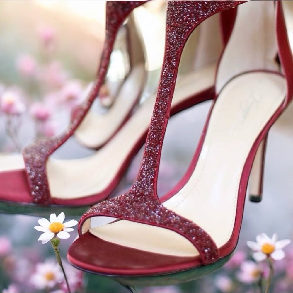 NEW Vince Camuto Imagine Phoebe T-Strap Heels - Burgundy & Crystals - Size 8.5